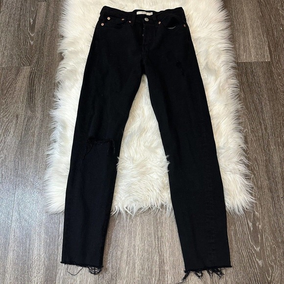 Levis Wedgie Womens Icon Jeans Black Button Fly Raw Cut Hem Size 24 - Picture 4 of 9